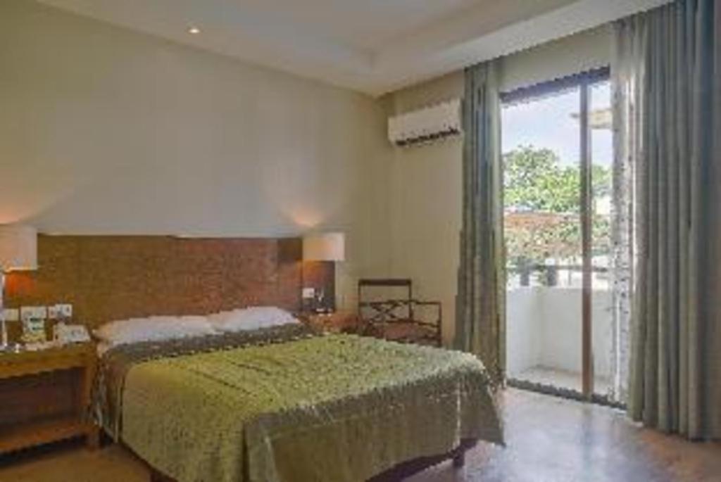 Mansion Garden Hotel Olongapo Extérieur photo